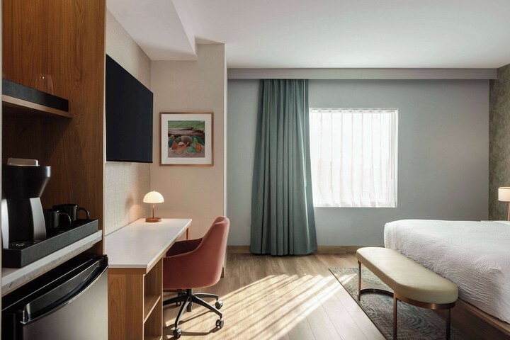 Room 20 of 46