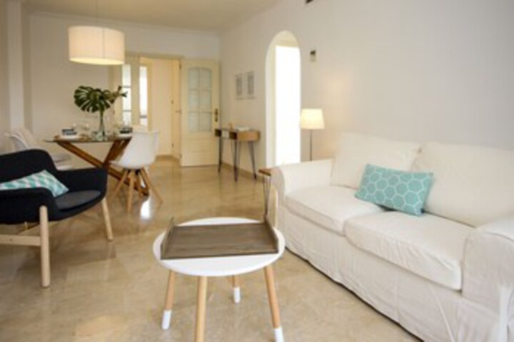 Room 11 of 25