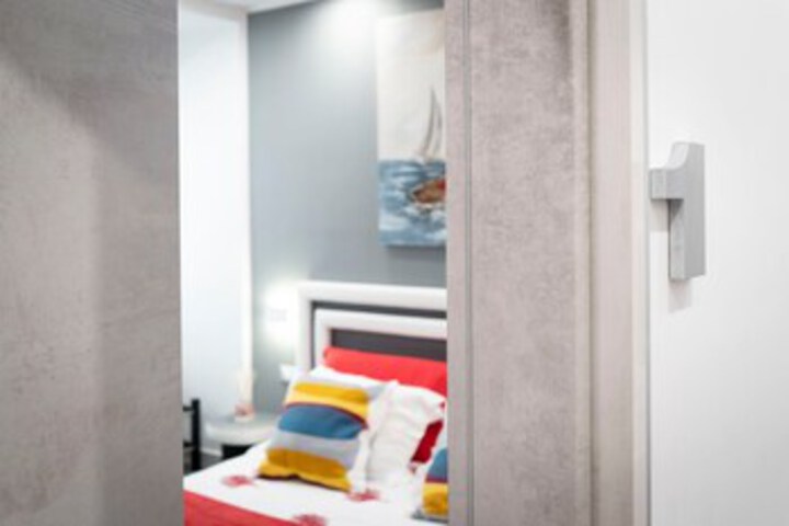 Room 12 of 19