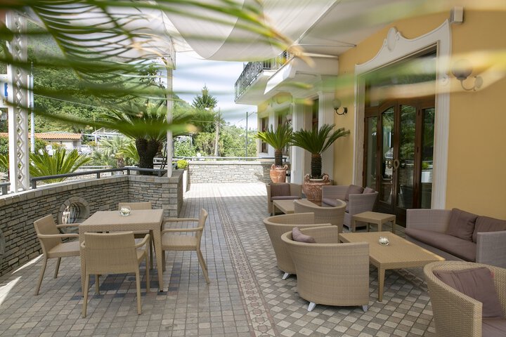 Terrace/Patio 100 of 116