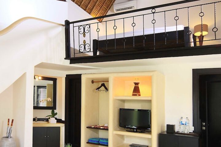 Room 10 of 51