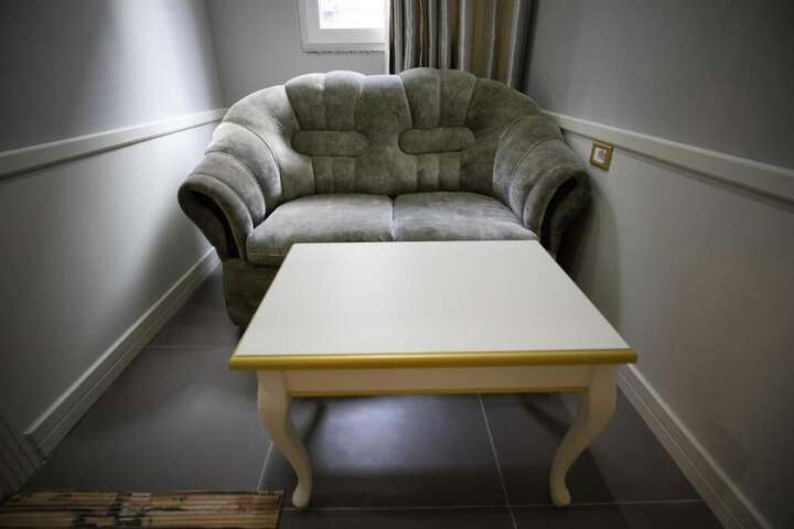 Room 5 of 24