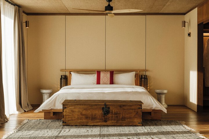 Room 4 of 51
