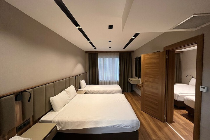 Room 5 of 20