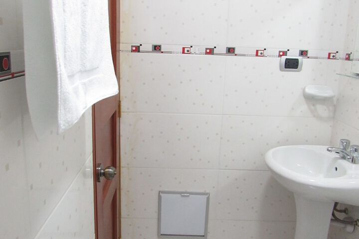Room 15 of 24
