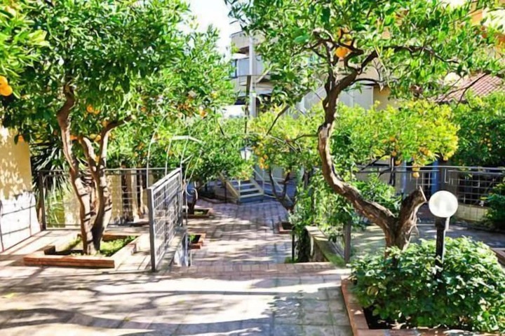 Property Grounds 24 of 28