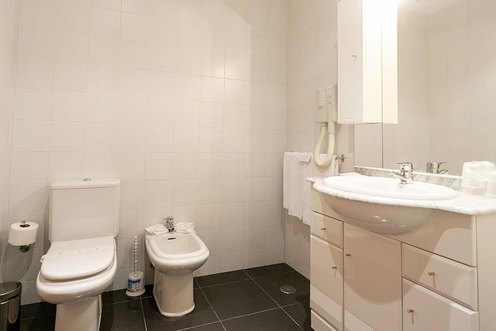 Clean Restrooms