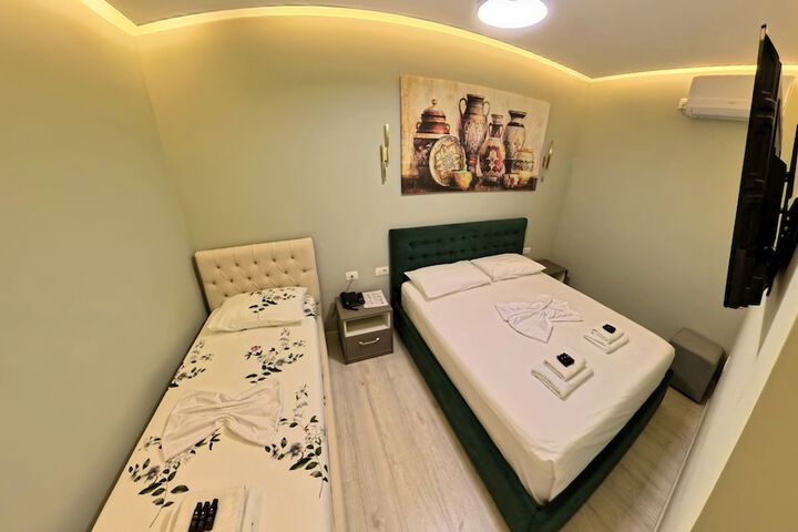Room 29 of 77