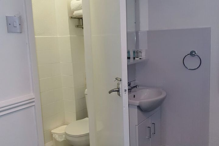 Room 31 of 43