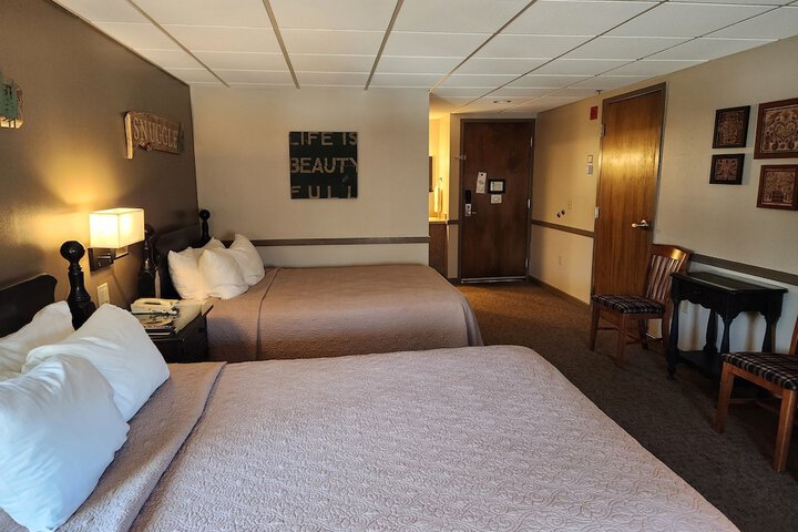 Room 123 of 259