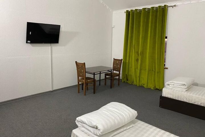 Room 9 of 25
