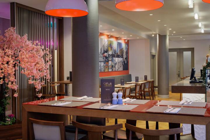 Dining 96 of 157