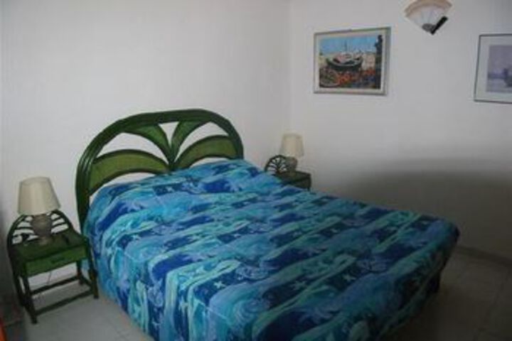 Room 4 of 11