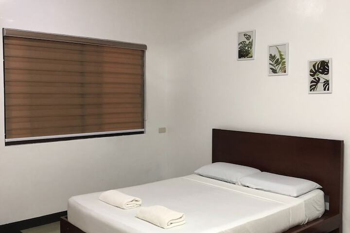 Room 1 of 16