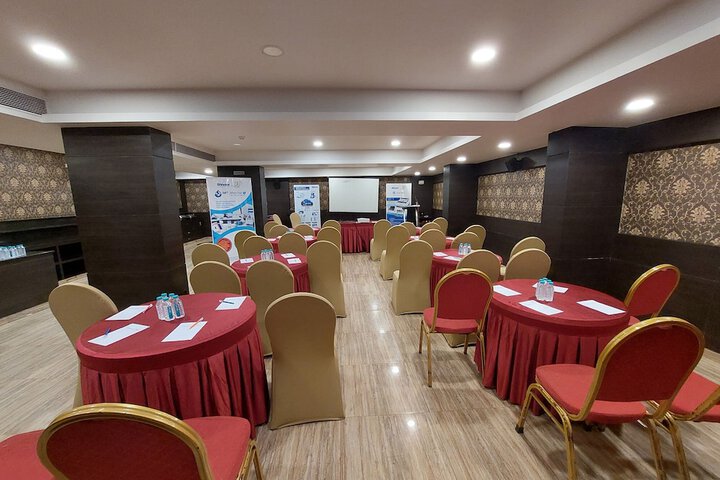 Ballroom/Hall 29 of 36