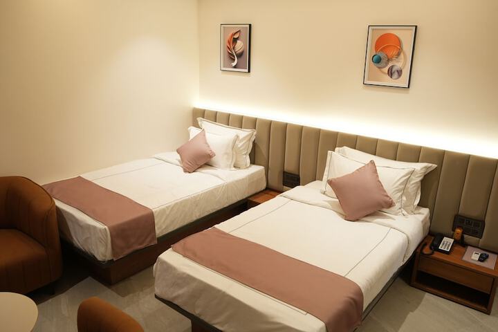 Room 40 of 83