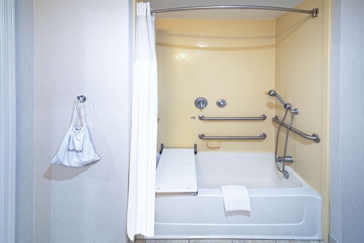 1 King Mobility Accessible with Tub (10 of 24)
