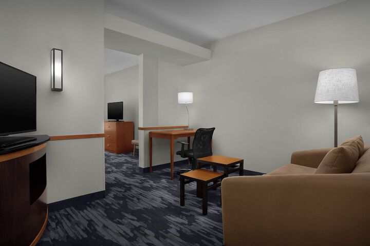 Room 17 of 40