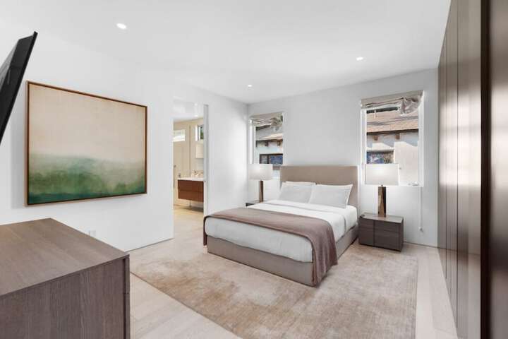 Room 6 of 35
