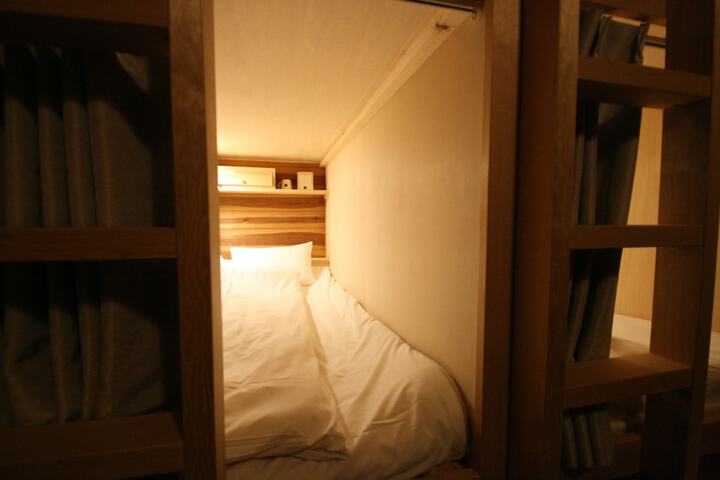 Room 54 of 107
