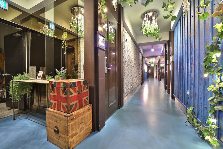 Ballroom/Hall 85 of 89
