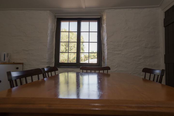Room 10 of 25