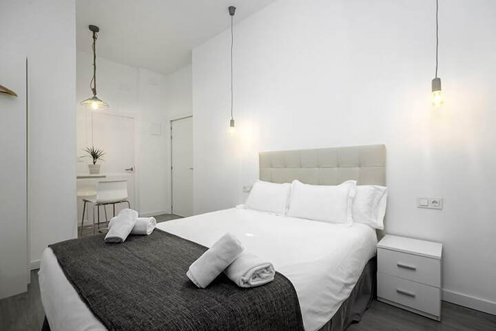 Room 2 of 43