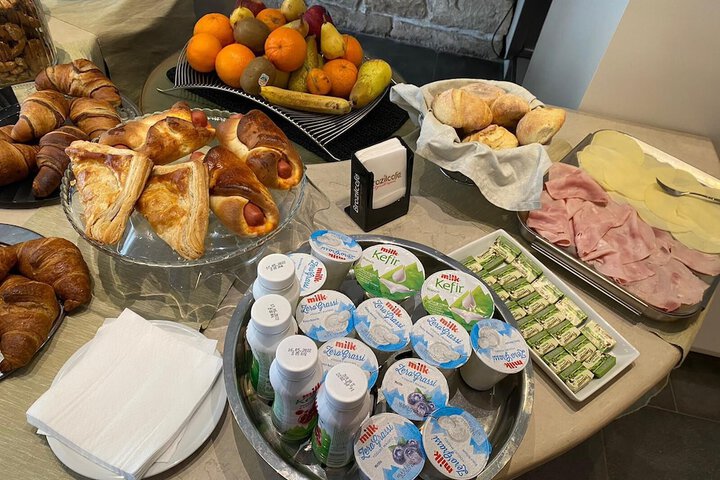 Breakfast/Coffee Service 42 of 54