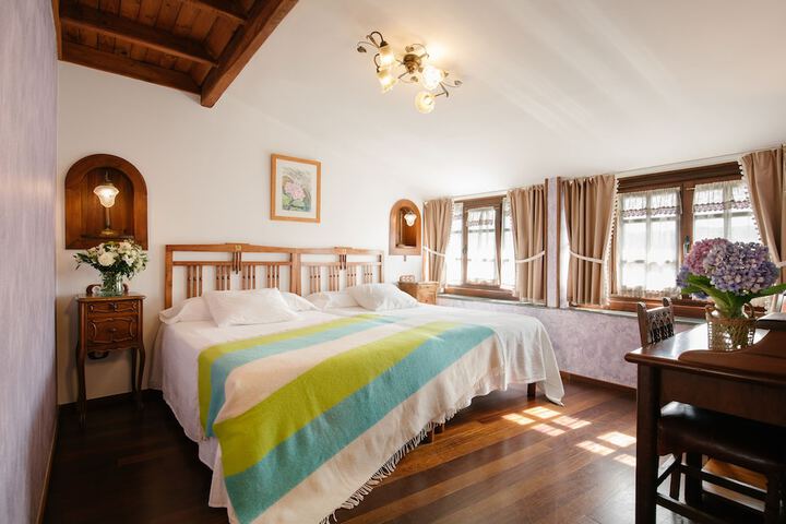 Room 8 of 19