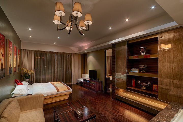 Room 19 of 76