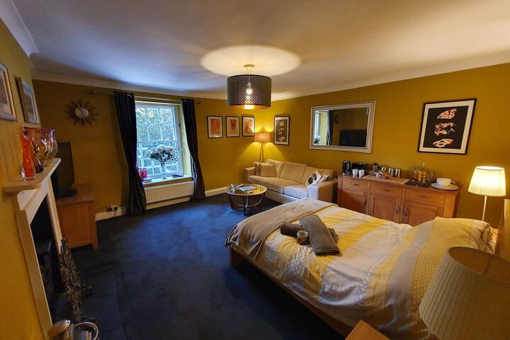 Room 5 of 24