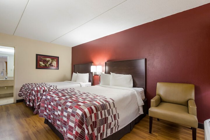 Deluxe Double Bed (8 of 13)