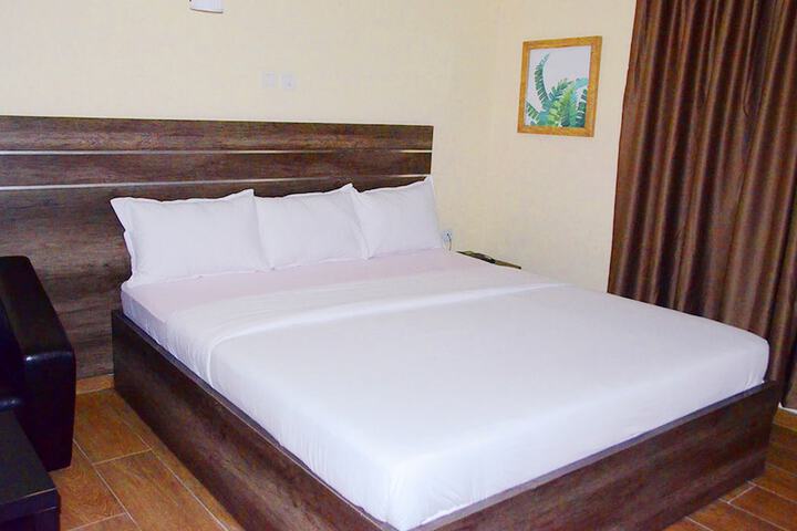Room 18 of 44