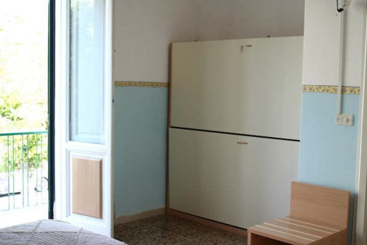 Room 4 of 41