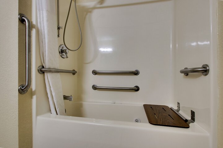 Quadruple Queen Size Bed (5 of 11)