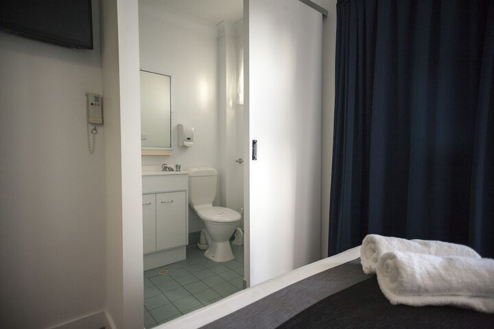 Room 26 of 32