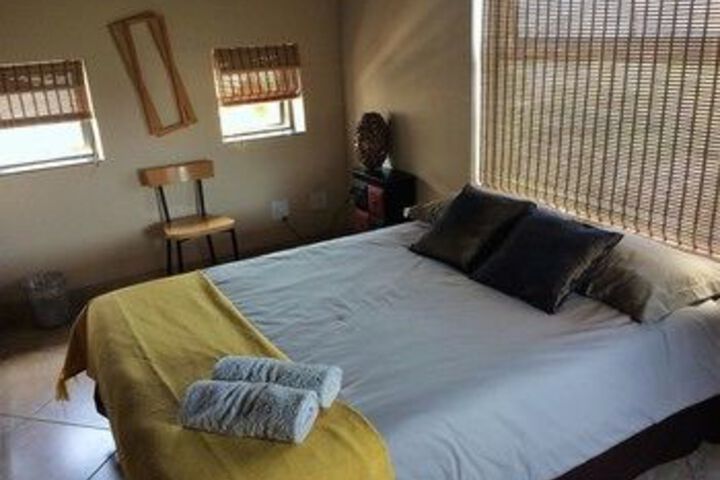 Room 12 of 24