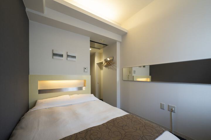 Room 22 of 100