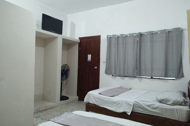 Room 7 of 36