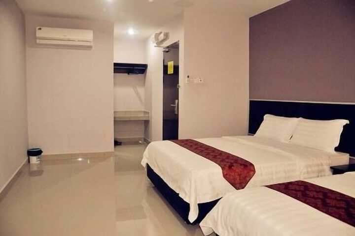Room 5 of 15