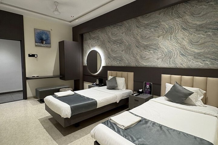 Room 9 of 65