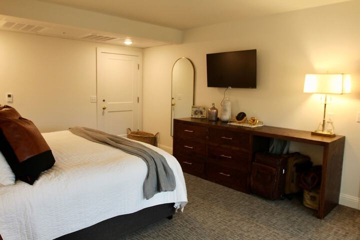 Room 15 of 220