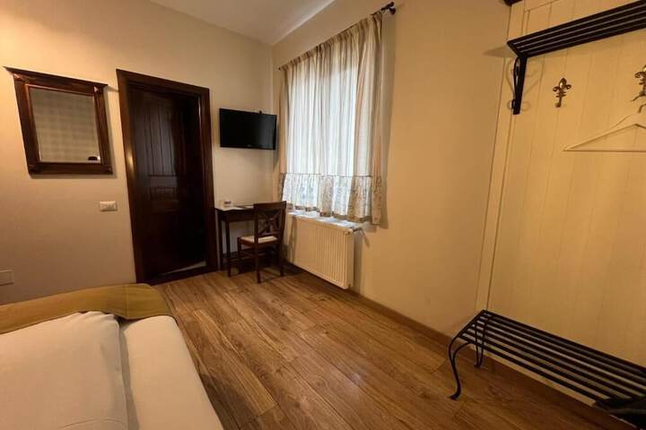 Room 20 of 44