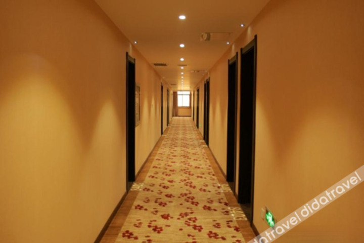 Hotel Interior 8 of 18
