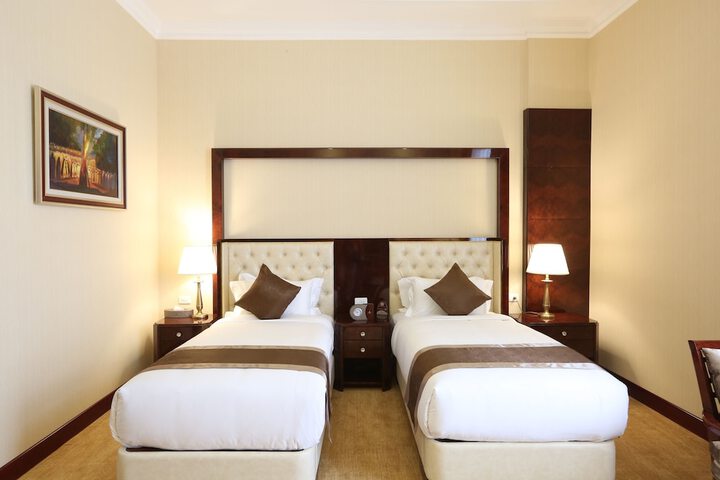 Room 5 of 71