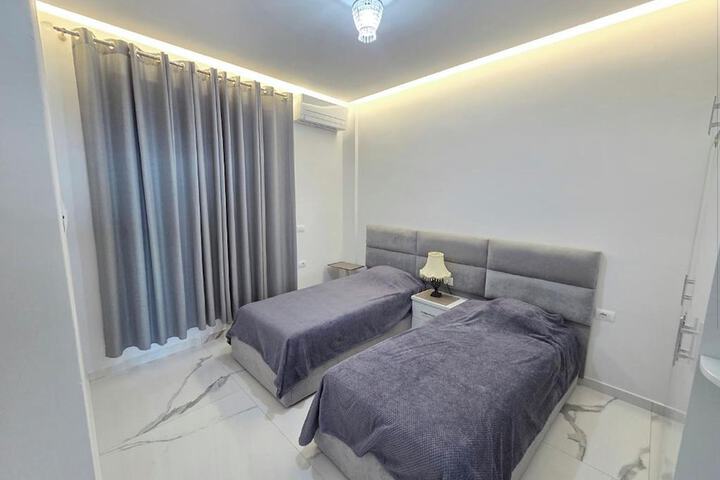 Room 12 of 48