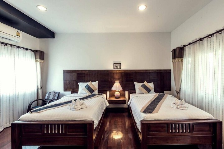 Room 15 of 172
