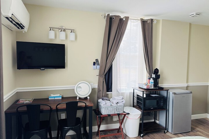 Room 28 of 58