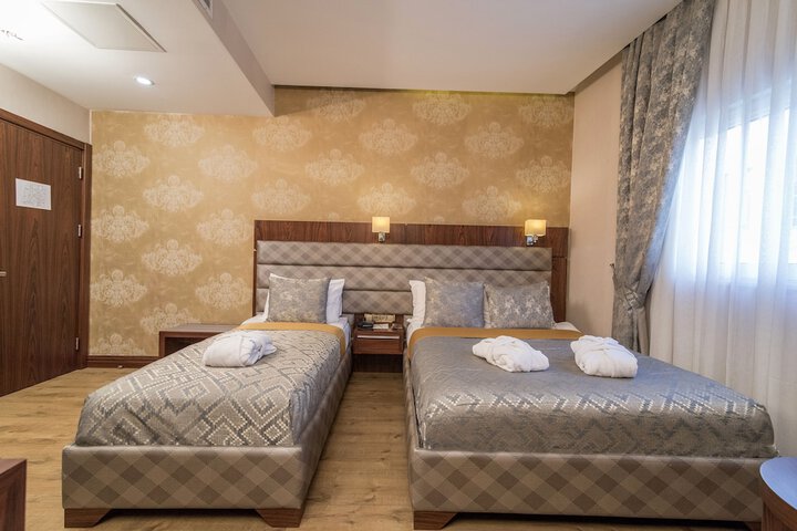 Room 13 of 70
