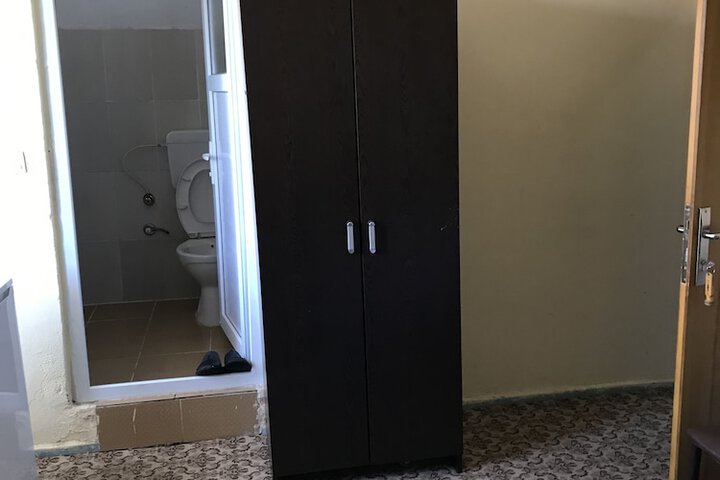 Room 4 of 41